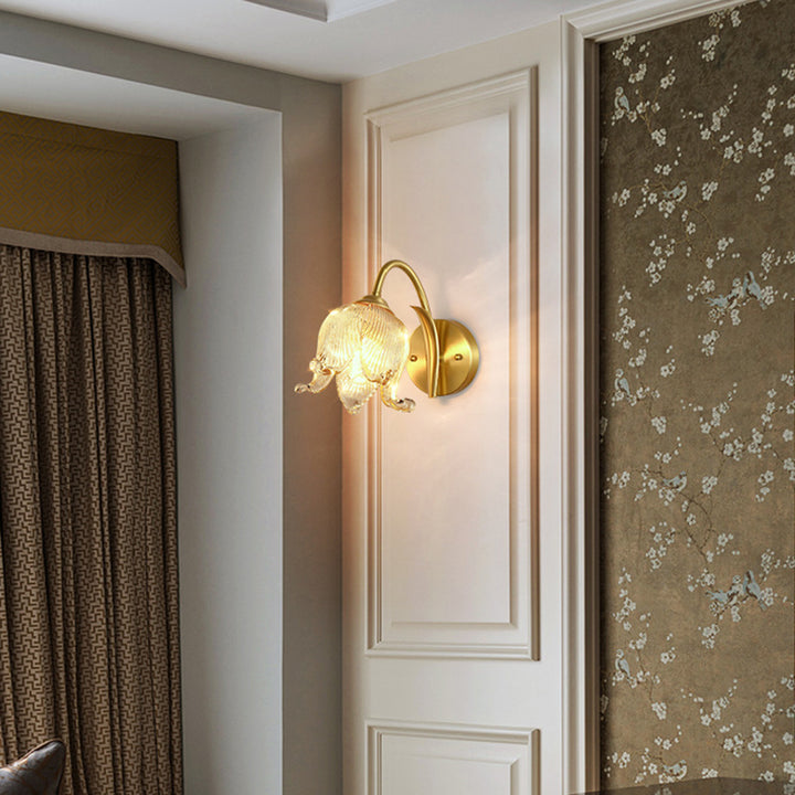 مصباح حائط تقليدي من الزجاج والنحاس على شكل توليب ريفي بلمبة واحدة لغرفة المعيشة 