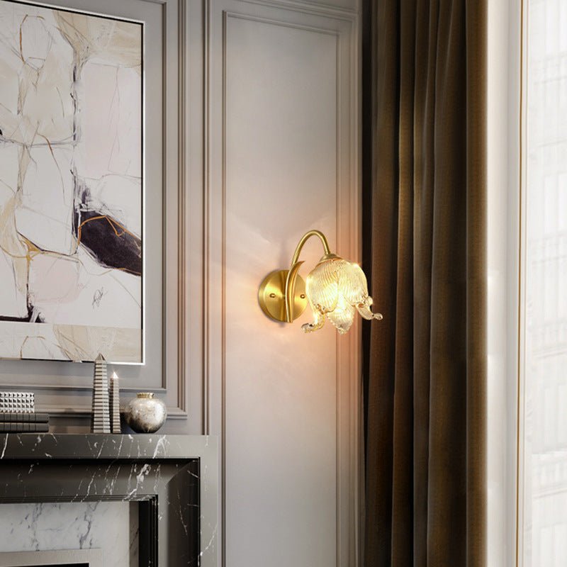 Traditional Rustic Tulip Brass Glass 1-Light Wall Sconce Lamp For Living Room