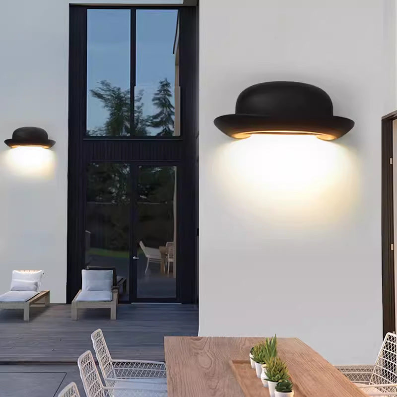 Zeitgenössische kreative Hut wasserdichte Aluminium-PC-LED-Wandleuchte für den Außenbereich für die Terrasse 