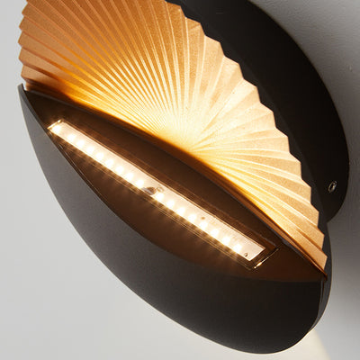 Modern Minimalist Waterproof Round Metal Glass Outdoor LED Wall Sconce Lamp For Garden
