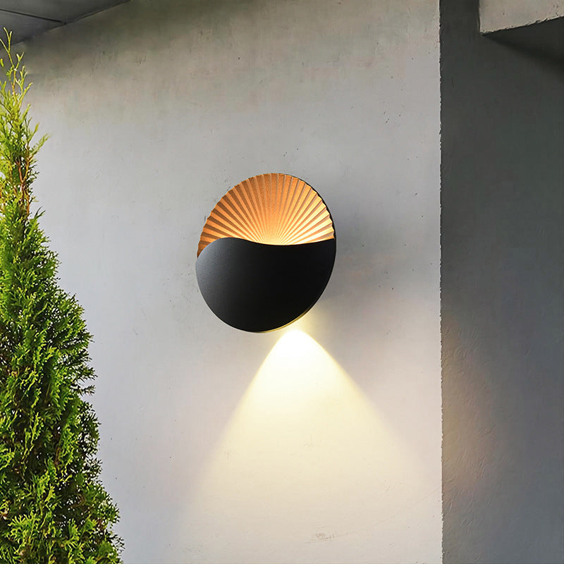 Modern Minimalist Waterproof Round Metal Glass Outdoor LED Wall Sconce Lamp For Garden