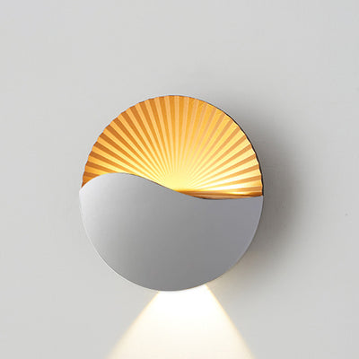 Modern Minimalist Waterproof Round Metal Glass Outdoor LED Wall Sconce Lamp For Garden