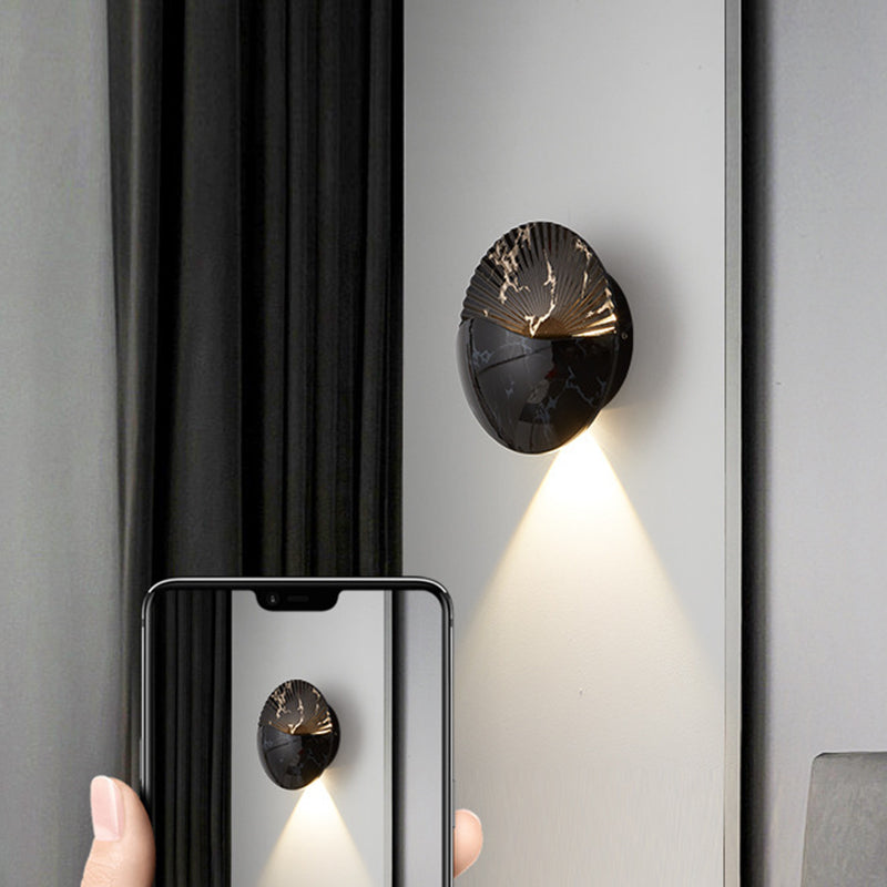 Modern Minimalist Waterproof Round Metal Glass Outdoor LED Wall Sconce Lamp For Garden