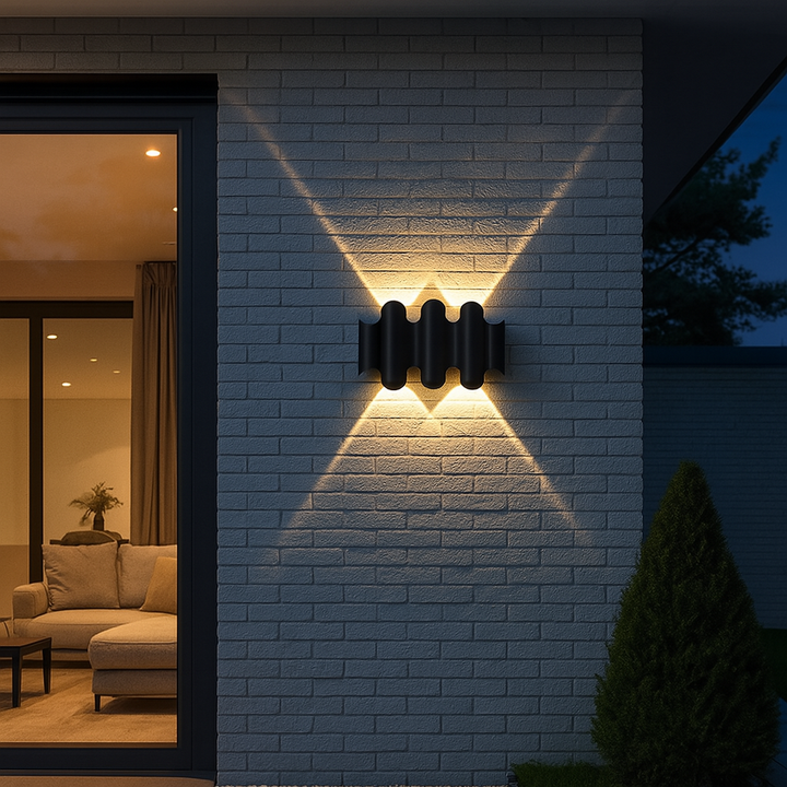 Zeitgenössische industrielle wasserdichte geometrische Aluminium-PC-Außenwandleuchte für den Garten 