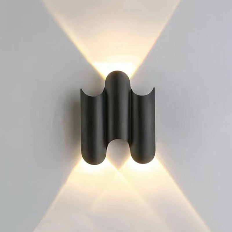 Zeitgenössische industrielle wasserdichte geometrische Aluminium-PC-Außenwandleuchte für den Garten 