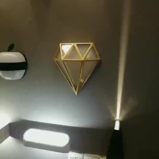 Modern Art Deco Waterproof Diamond Aluminum Acrylic LED Outdoor Wall Sconce Lamp For Garden