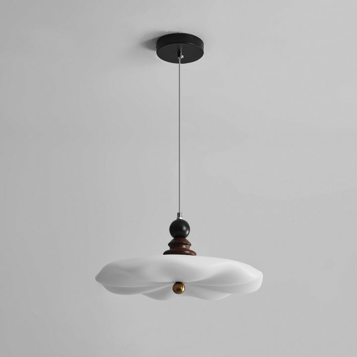 Lustre LED de moulage rotatif en bois de caoutchouc en fer à feuilles de lotus vintage traditionnel pour chambre 