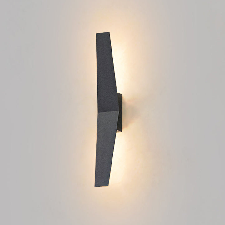 Applique murale extérieure LED en aluminium avec ailes étanches et simplicité moderne pour jardin 