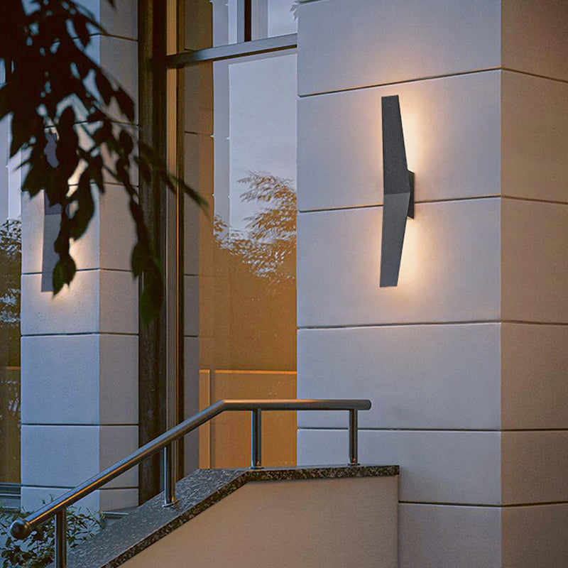 Applique murale extérieure LED en aluminium avec ailes étanches et simplicité moderne pour jardin 