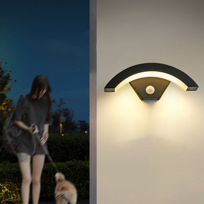 Modern Minimalist Waterproof Arc Aluminum Acrylic Sensor LED Outdoor Wall Sconce Lamp For Garden