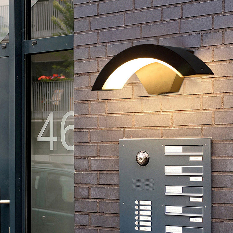 Modern Minimalist Waterproof Arc Aluminum Acrylic Sensor LED Outdoor Wall Sconce Lamp For Garden