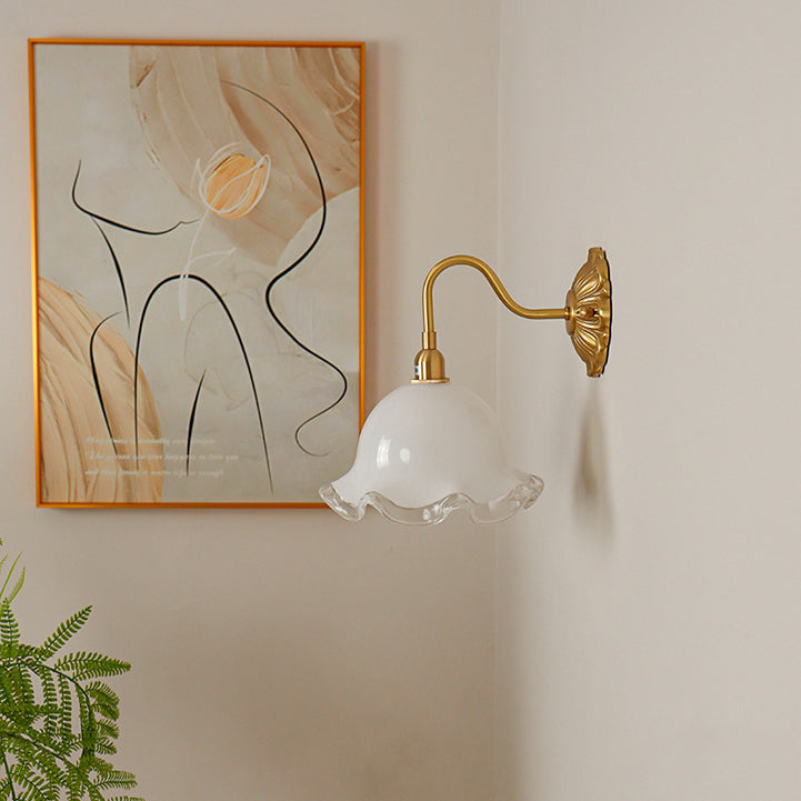 Traditional Rustic Flower Brass Glass 1-Light Wall Sconce Lamp For Bedroom