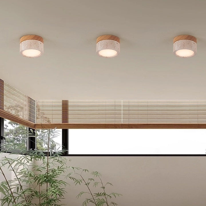 Moderne minimalistische runde Deckenleuchte aus massivem Holz und gelbem Travertin mit LED für den Eingangsbereich 