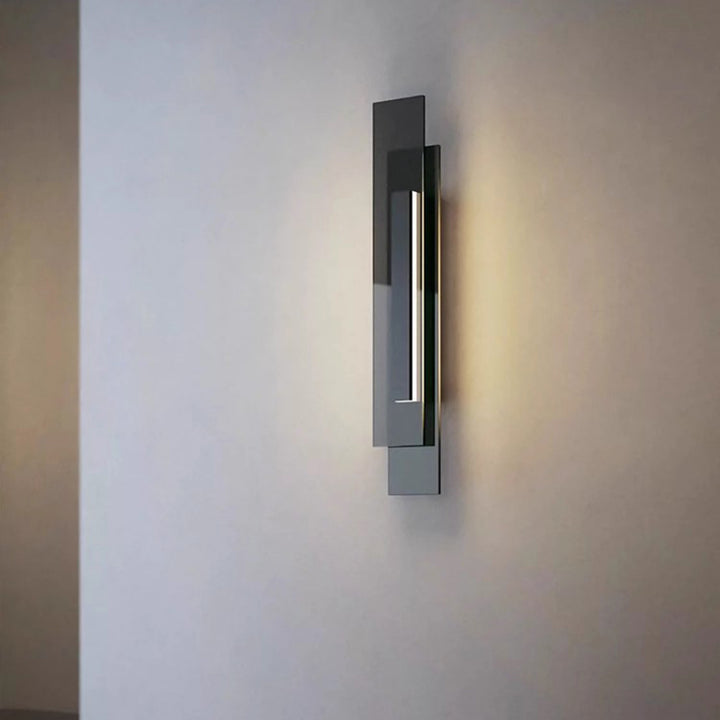 Moderne industrielle LED-Wandleuchte aus Eisen und Glas in ineinander verschlungener rechteckiger Form für den Flur 
