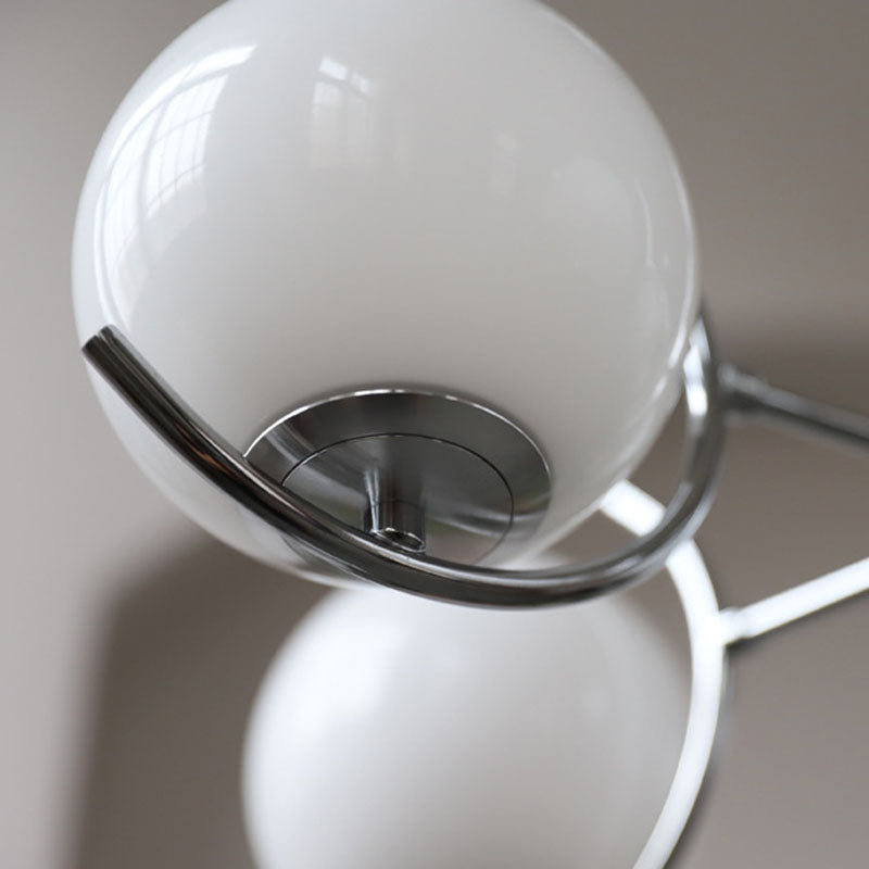 Zeitgenössischer skandinavischer Eisen-Glas-Kugelleuchter mit 4 Lichtern für das Esszimmer 