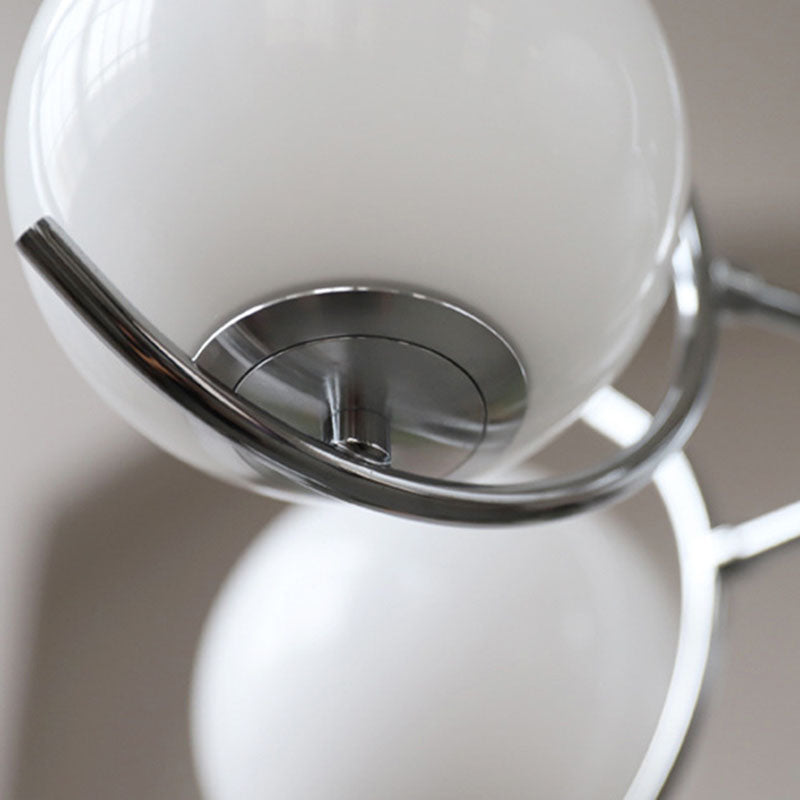 Zeitgenössischer skandinavischer Eisen-Glas-Kugelleuchter mit 4 Lichtern für das Esszimmer 