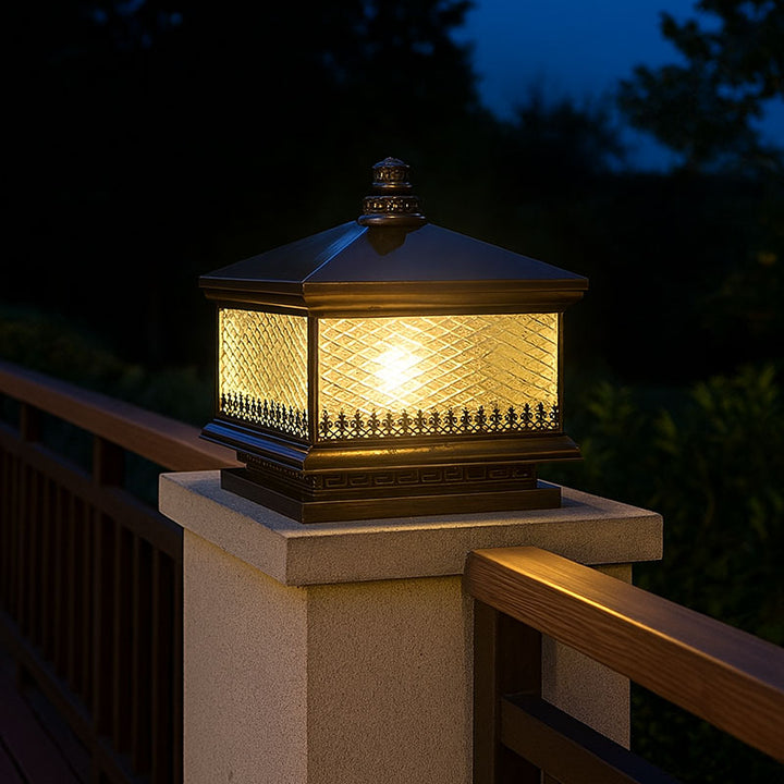 Traditionelle chinesische wasserdichte Kupfer-Glas-Quadrat-LED 1-Licht-Landschaftsbeleuchtung Außenleuchte für den Garten 