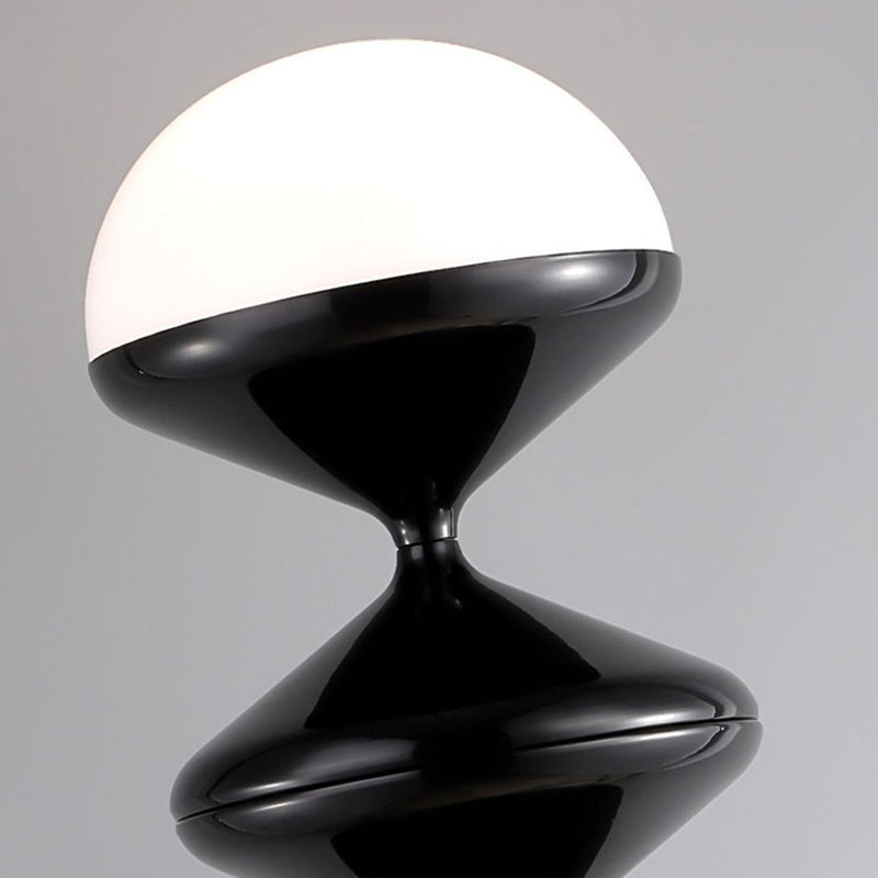 Zeitgenössische skandinavische Eisen-Acryl-Creme-Runde 1-Licht Stehlampe für das Schlafzimmer 