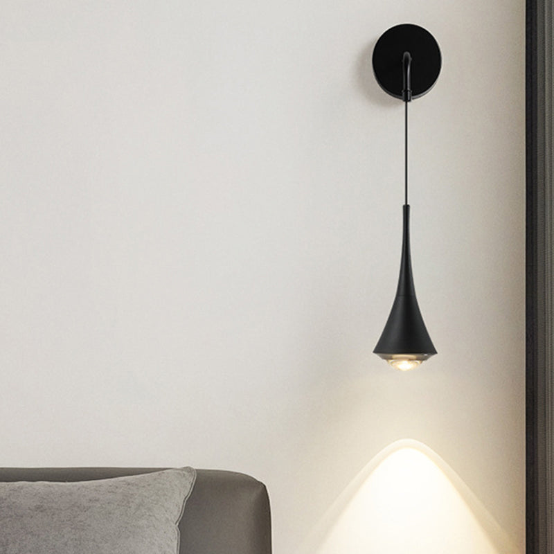 Contemporary Scandinavian Aluminum Iron Linear LED Wall Sconce Lamp For Bedroom