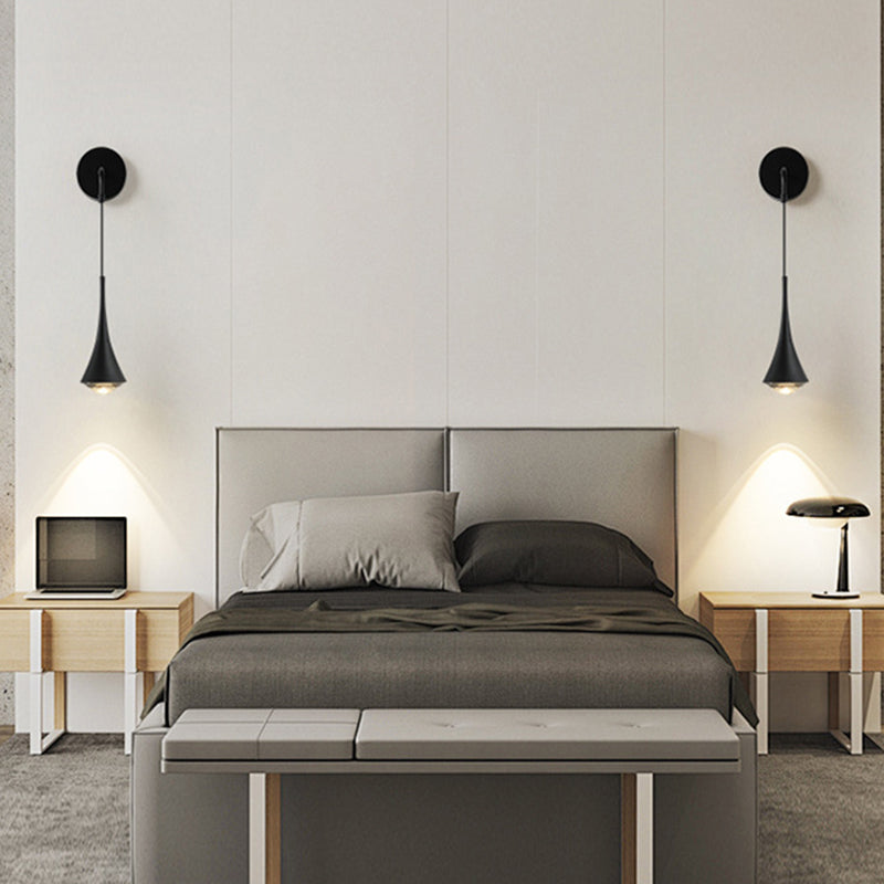 Contemporary Scandinavian Aluminum Iron Linear LED Wall Sconce Lamp For Bedroom