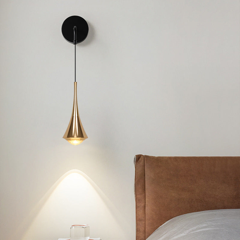 Contemporary Scandinavian Aluminum Iron Linear LED Wall Sconce Lamp For Bedroom