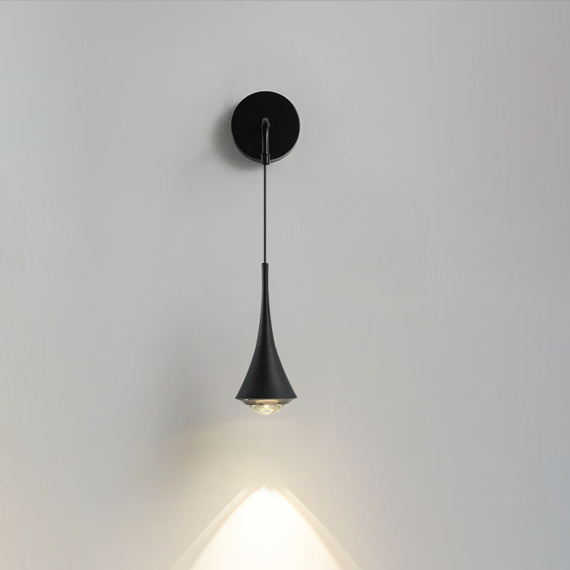 Contemporary Scandinavian Aluminum Iron Linear LED Wall Sconce Lamp For Bedroom
