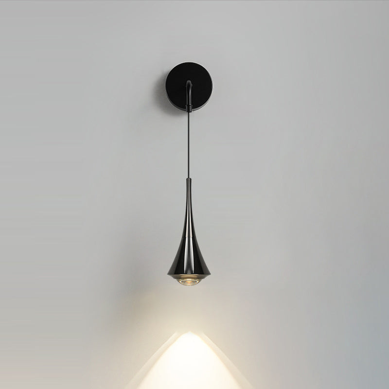 Contemporary Scandinavian Aluminum Iron Linear LED Wall Sconce Lamp For Bedroom