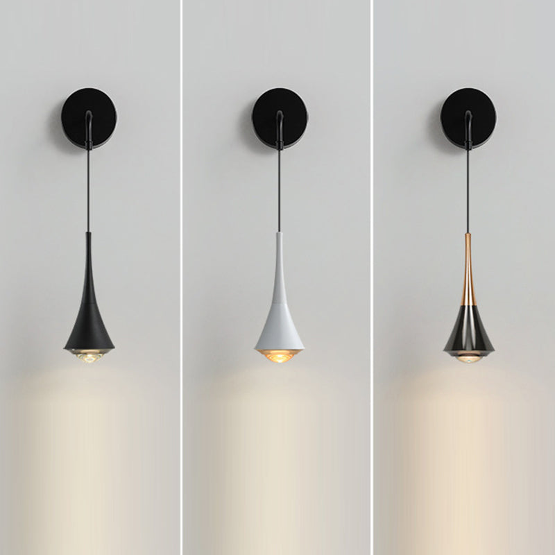 Contemporary Scandinavian Aluminum Iron Linear LED Wall Sconce Lamp For Bedroom