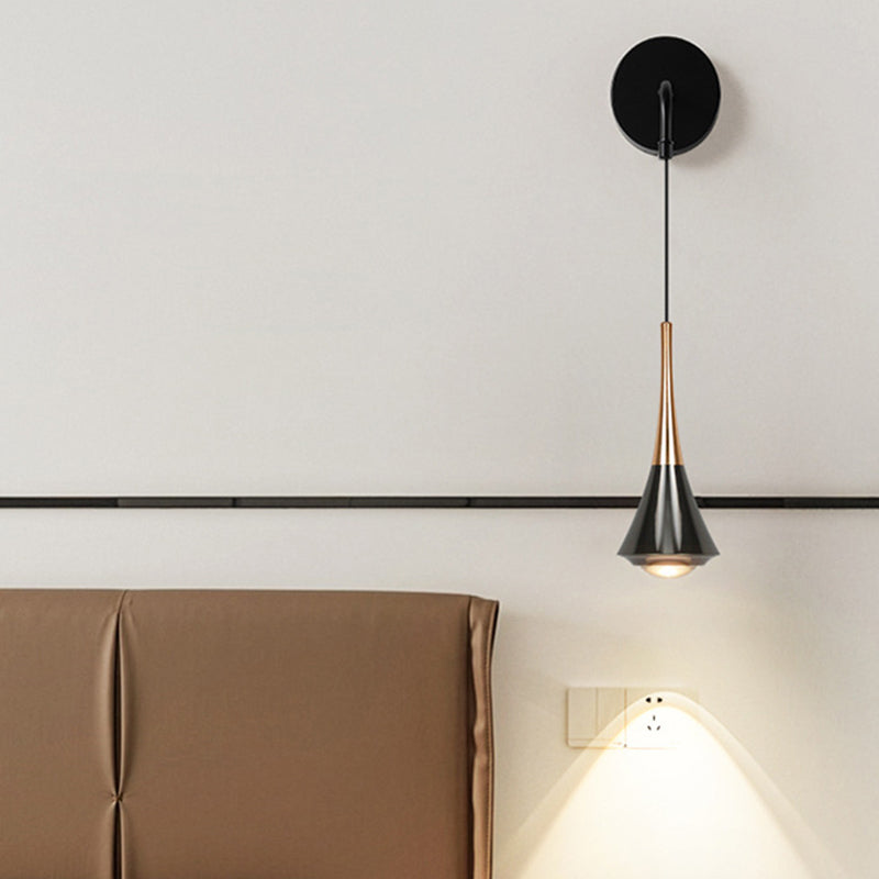 Contemporary Scandinavian Aluminum Iron Linear LED Wall Sconce Lamp For Bedroom