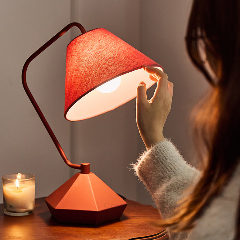 Contemporary Retro Fabric Metal Round 1-Light Table Lamp For Bedroom