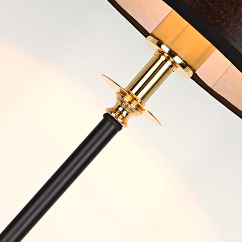 Lampe de table ronde contemporaine de luxe en métal et tissu à 1 lumière pour chambre à coucher 