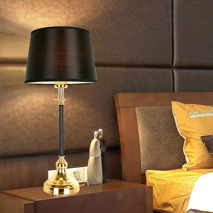 Lampe de table ronde contemporaine de luxe en métal et tissu à 1 lumière pour chambre à coucher 