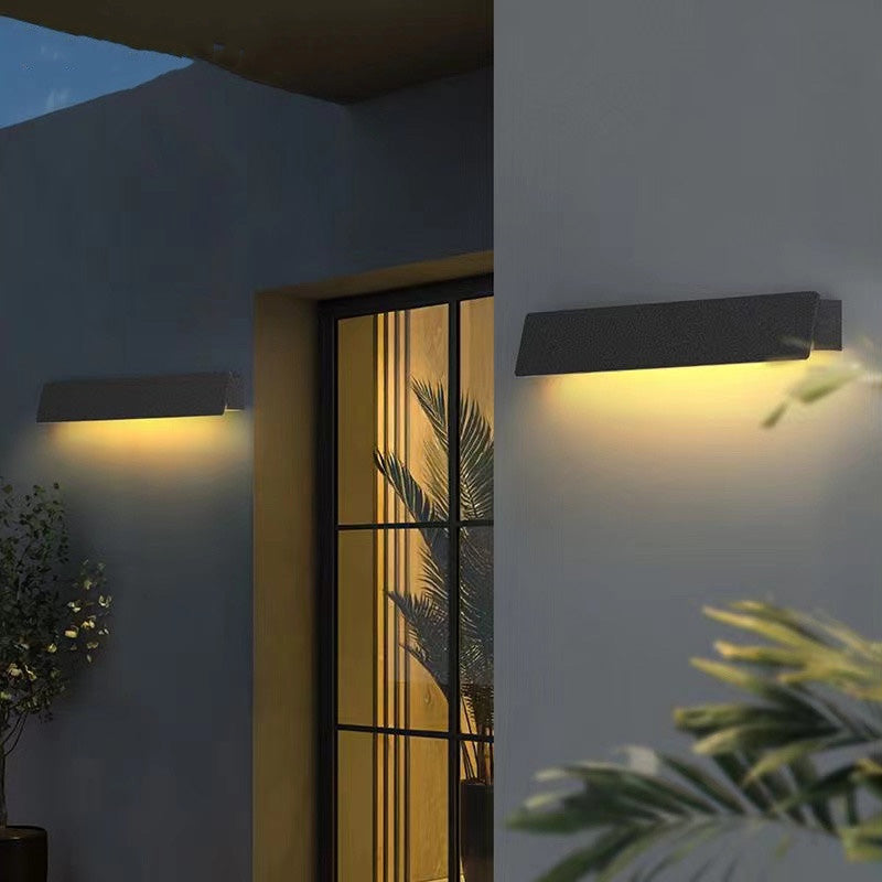 مصباح حائط LED مستطيل من الألومنيوم بالطاقة الشمسية بتصميم حديث وبسيط للحديقة 