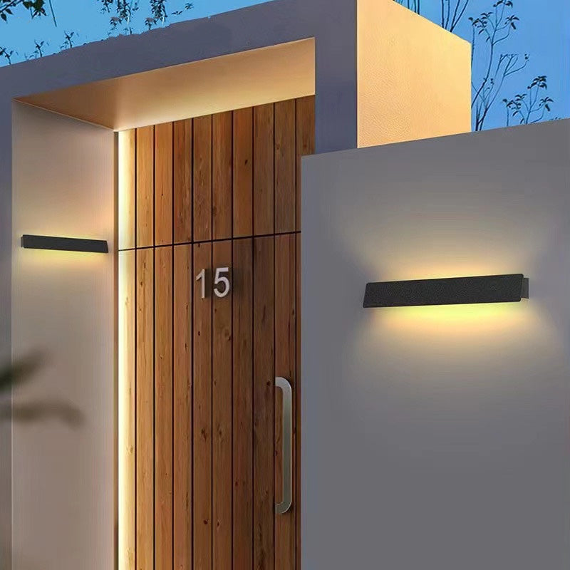 مصباح حائط LED مستطيل من الألومنيوم بالطاقة الشمسية بتصميم حديث وبسيط للحديقة 