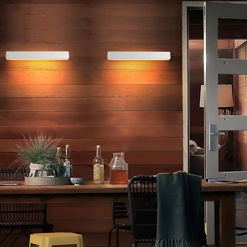 مصباح حائط LED مستطيل من الألومنيوم بالطاقة الشمسية بتصميم حديث وبسيط للحديقة 