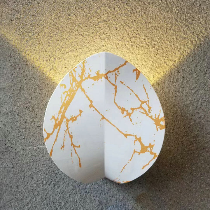 Zeitgenössische skandinavische Blatt Aluminium LED Wandleuchte Lampe für Schlafzimmer 