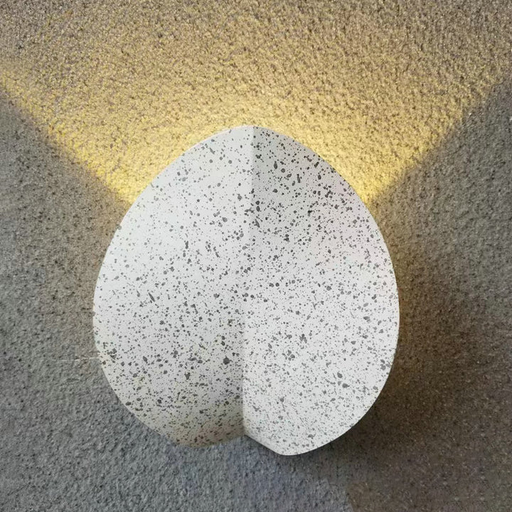 Zeitgenössische skandinavische Blatt Aluminium LED Wandleuchte Lampe für Schlafzimmer 