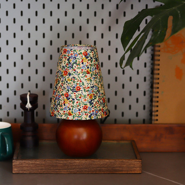 Lampe de table 1 lumière en tissu PVC en bois massif à colonne ronde avec fleurs écrasées vintage traditionnelle pour chambre 