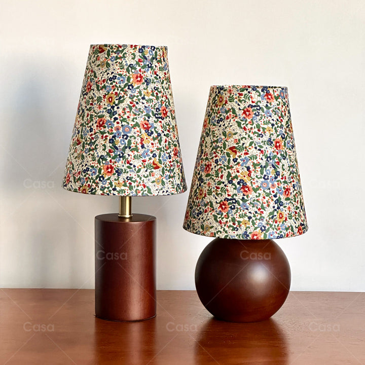 Lampe de table 1 lumière en tissu PVC en bois massif à colonne ronde avec fleurs écrasées vintage traditionnelle pour chambre 