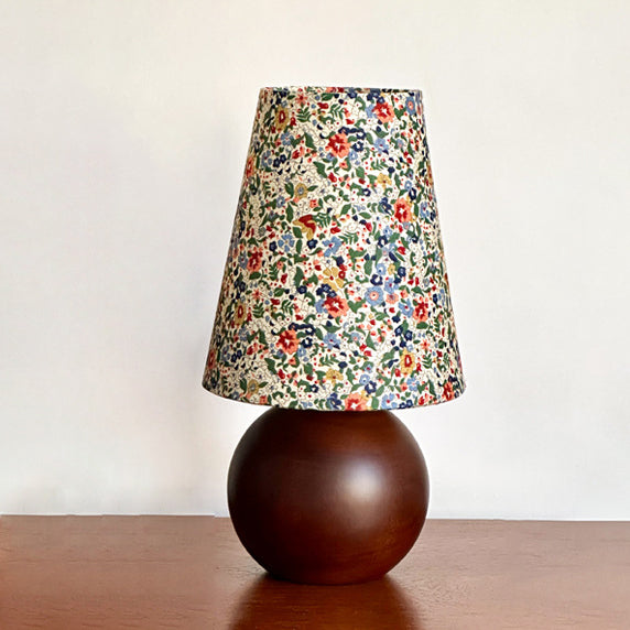 Lampe de table 1 lumière en tissu PVC en bois massif à colonne ronde avec fleurs écrasées vintage traditionnelle pour chambre 