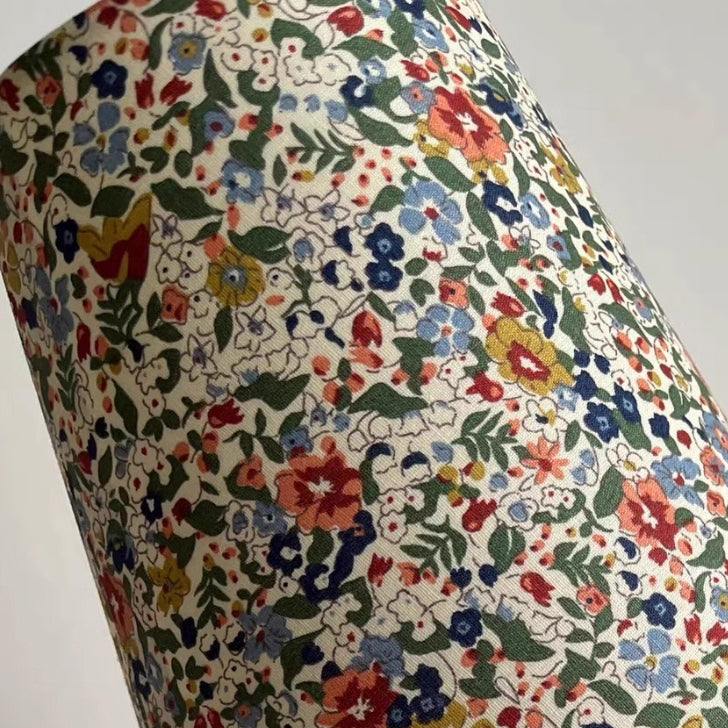 Lampe de table 1 lumière en tissu PVC en bois massif à colonne ronde avec fleurs écrasées vintage traditionnelle pour chambre 