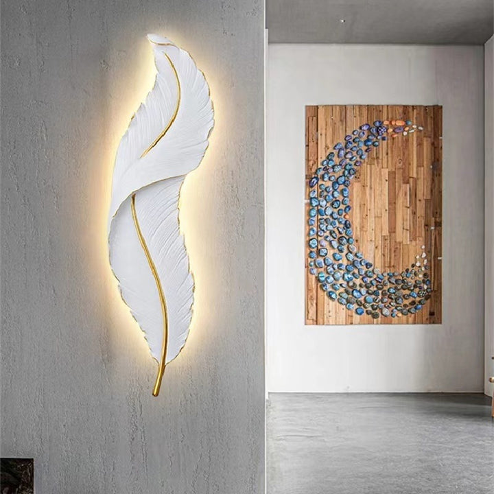 Zeitgenössische kreative Federform Harz Silikon LED Wandleuchte Lampe für Schlafzimmer 
