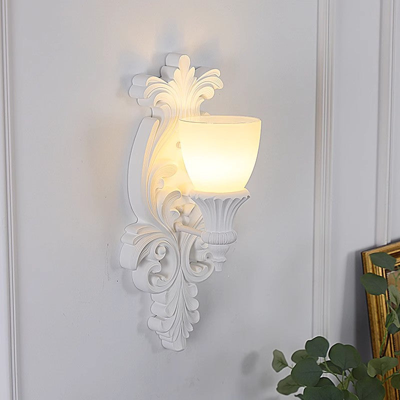 Applique murale 1 lumière en résine avec verre sculpté en forme de fleur crème traditionnelle française pour salon 