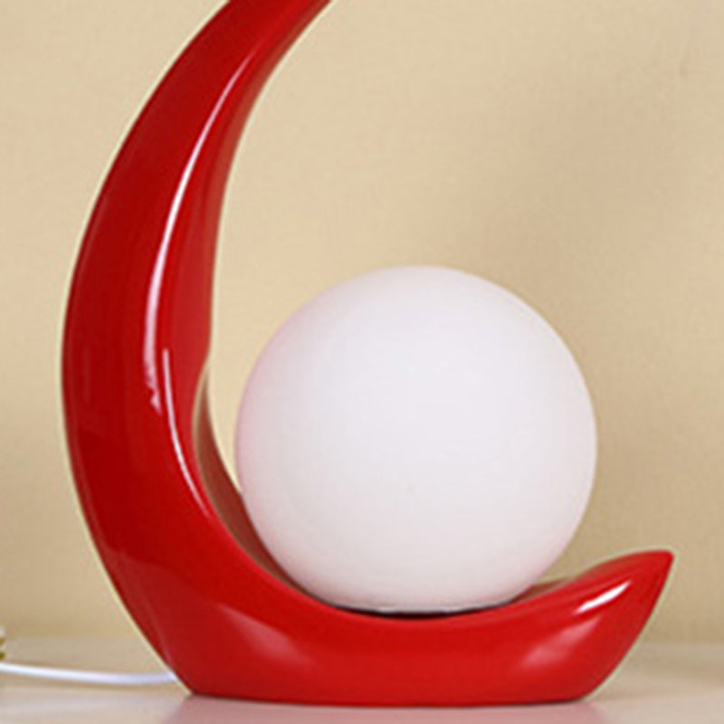 Lampe de table contemporaine en résine et verre en forme d&