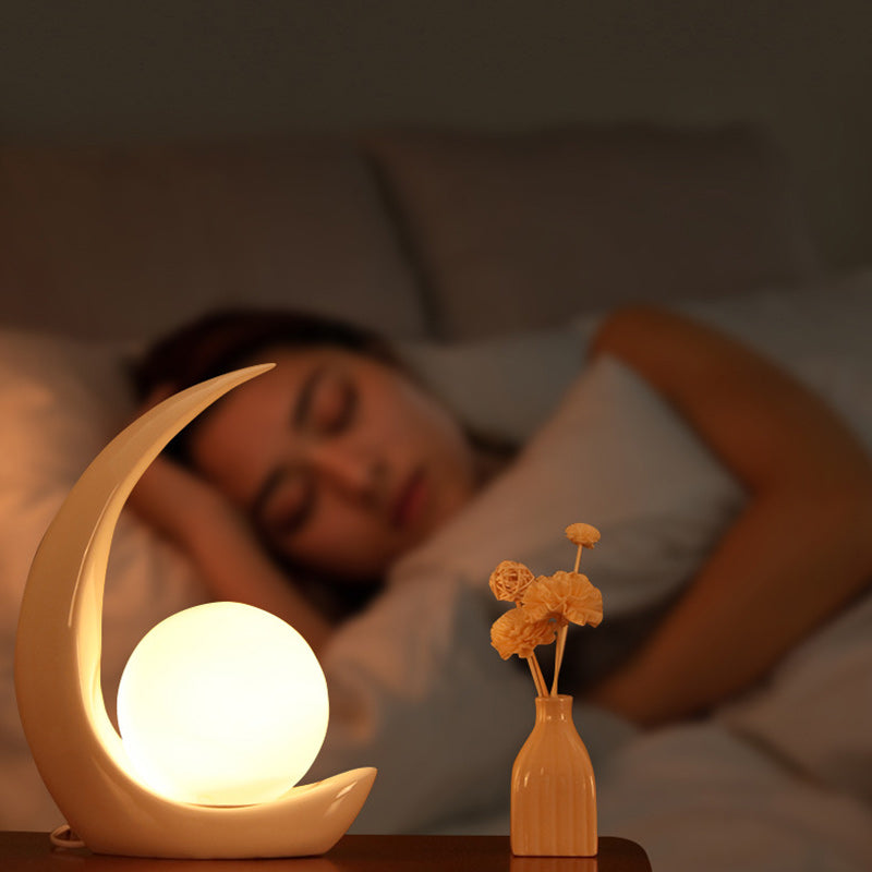 Lampe de table contemporaine en résine et verre en forme d&
