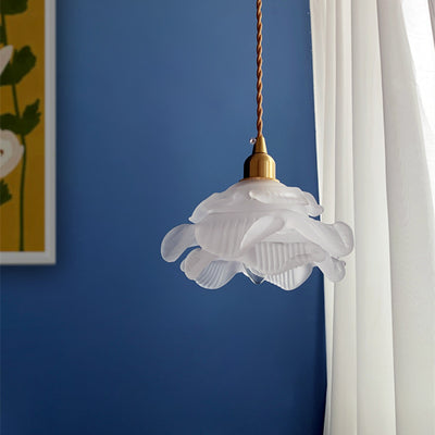Suspension en cuivre à 1 lumière avec abat-jour en verre en forme de pétale de fleur traditionnelle française pour le salon 
