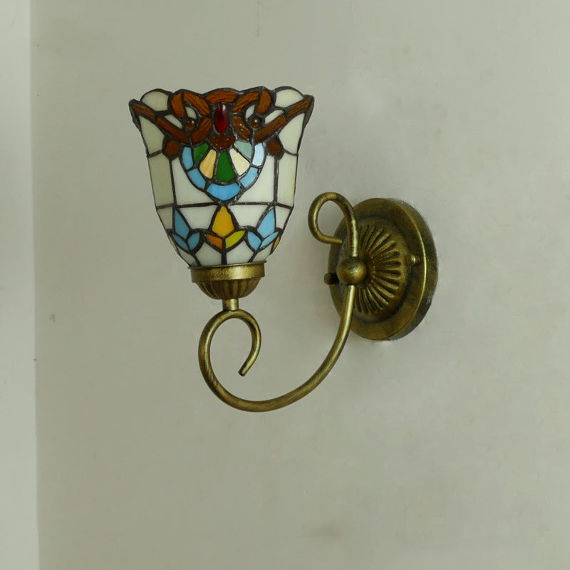 Traditionelle Tiffany Flower Pod Runde Glas Eisen 1-Licht Wandleuchte Lampe für Wohnzimmer 