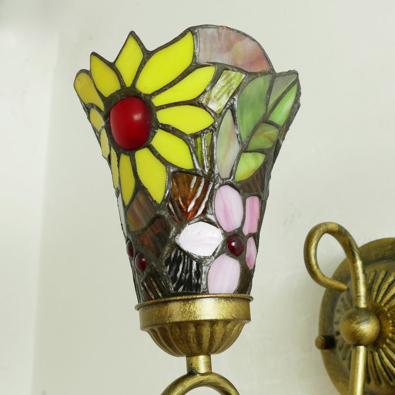 Traditionelle Tiffany Flower Pod Runde Glas Eisen 1-Licht Wandleuchte Lampe für Wohnzimmer 