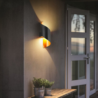 مصباح حائطي LED من الألومنيوم بتصميم منحني حديث وبسيط للكمبيوتر للاستخدام الخارجي 
