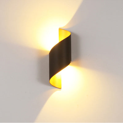 مصباح حائطي LED من الألومنيوم بتصميم منحني حديث وبسيط للكمبيوتر للاستخدام الخارجي 